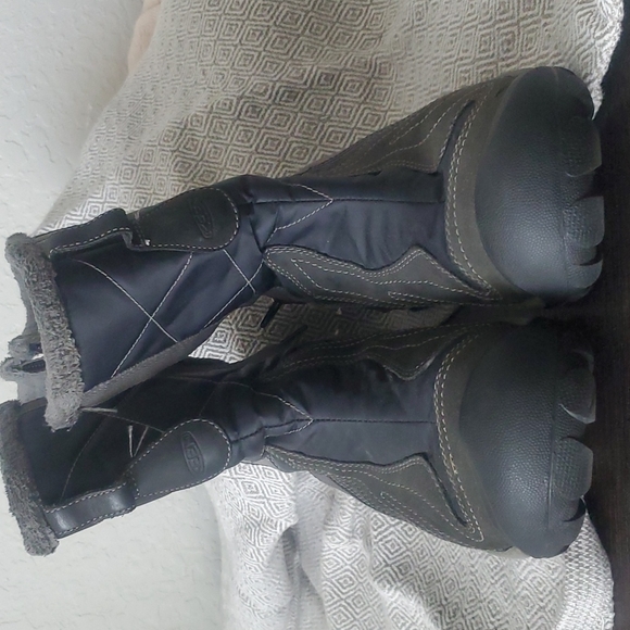KEEN Fall Winter Boot W10 Charcoal - Picture 6 of 14
